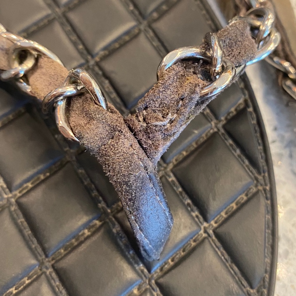 Chanel Suede Thong Sandals - Picture 2 of 7